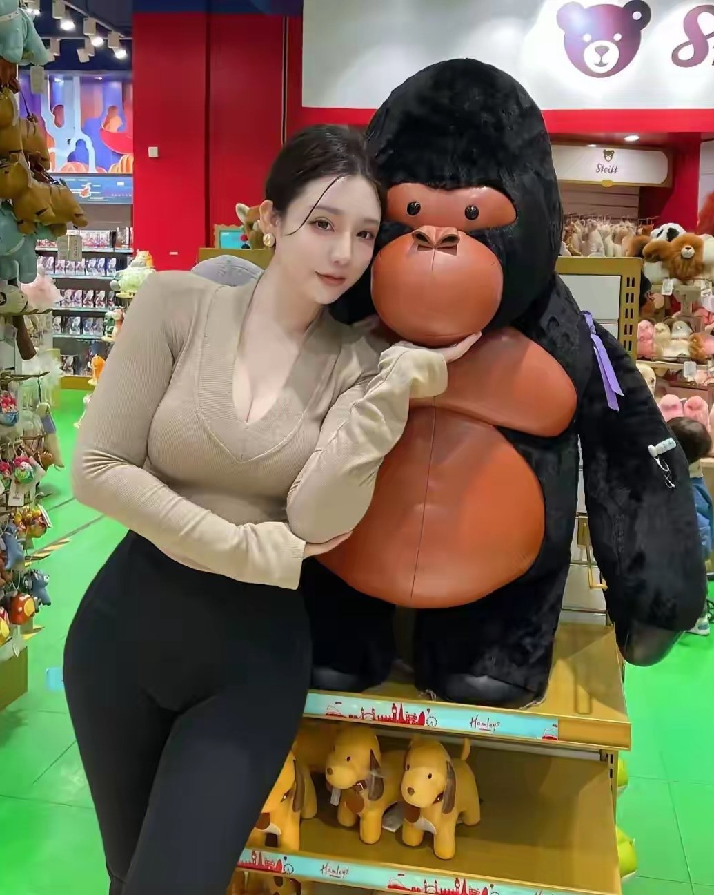 江苏无锡辉弘汇林业集团1